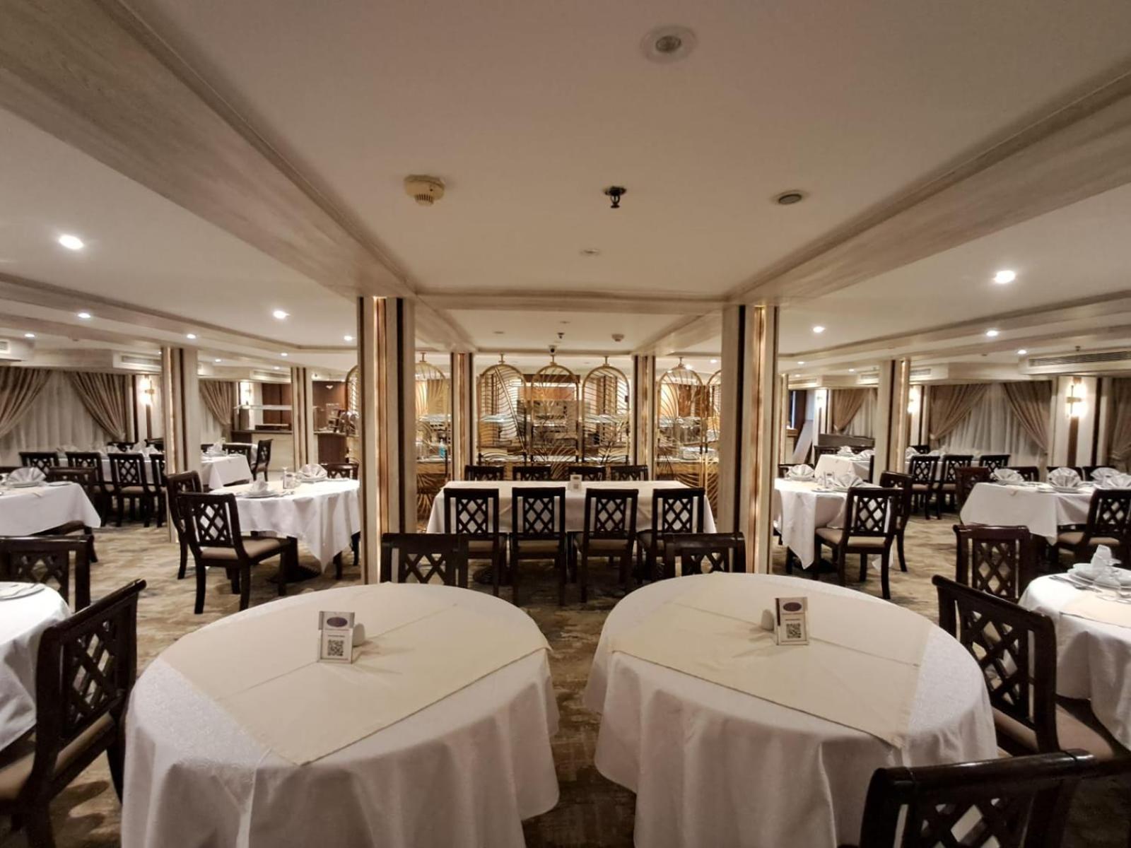 Ms Chateau Lafayette Nile Cruise - 4 Nights From Luxor Each Monday And 3 Nights From Aswan Each Friday Ngoại thất bức ảnh