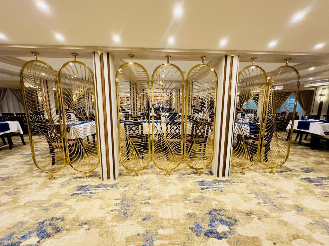 Ms Chateau Lafayette Nile Cruise - 4 Nights From Luxor Each Monday And 3 Nights From Aswan Each Friday Ngoại thất bức ảnh